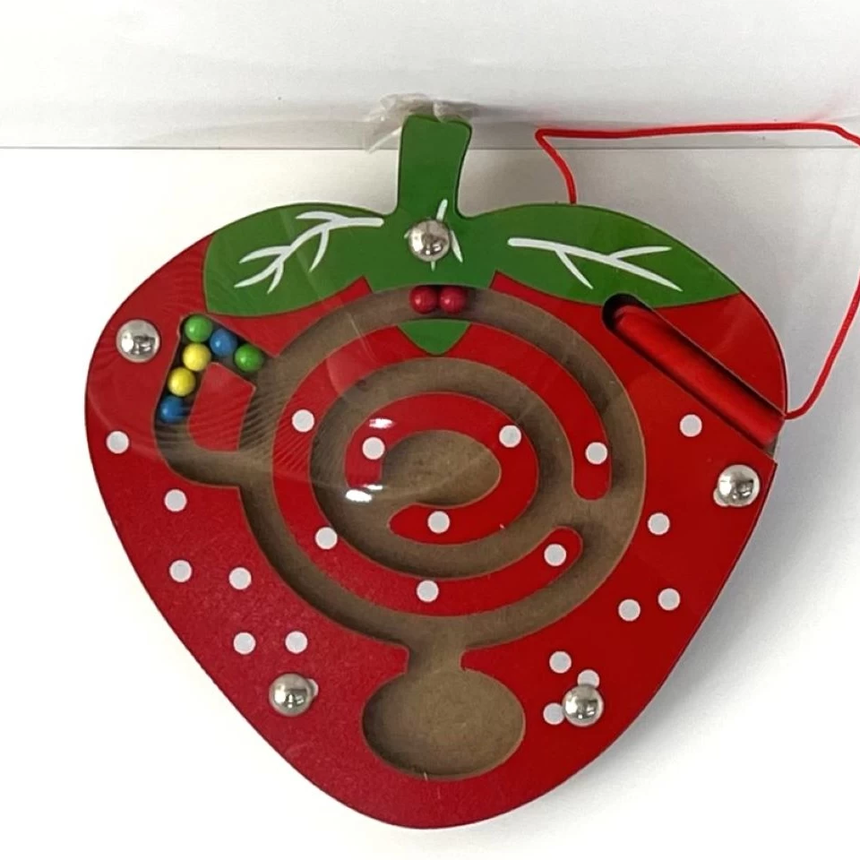 ماز چوبی توت فرنگی