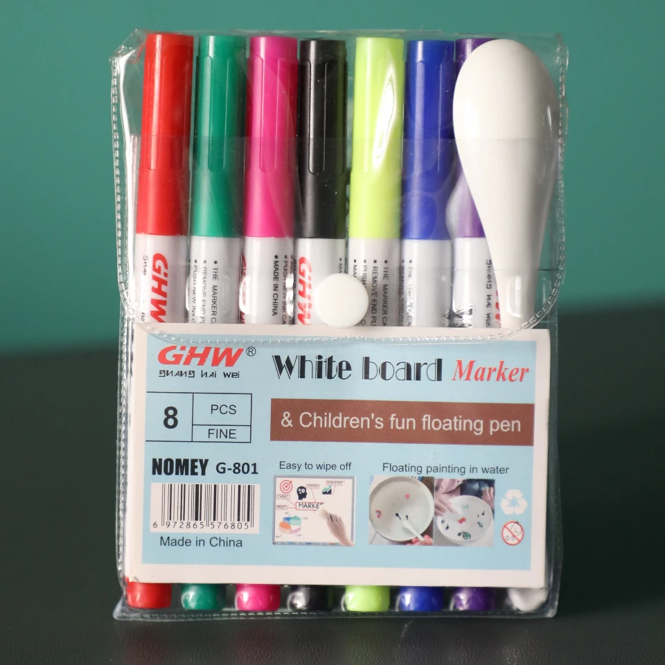 ماژیک جادویی نقاشی شناور روی آب