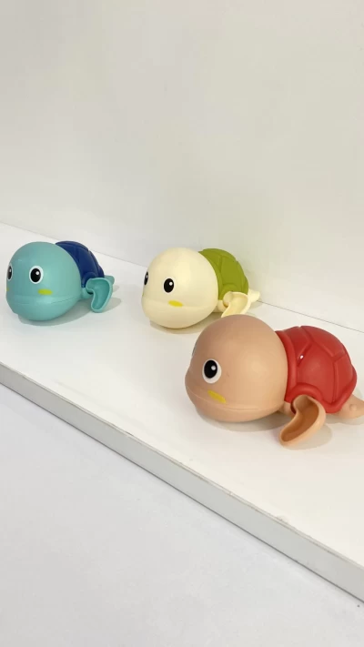 لاک پشت شناور